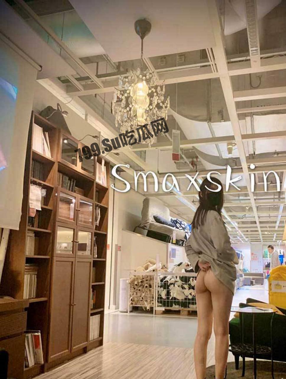 推特网红 S 级身材 skin 反差母狗私拍 各种人前露出 SM 调教 3P 啪啪 视频合集流出-4