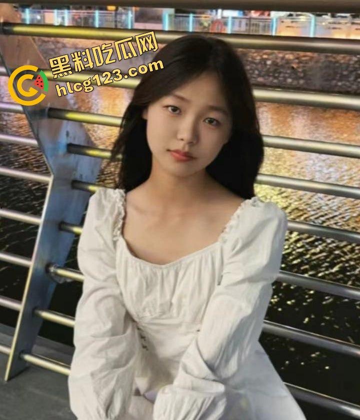 佛山卫生职业技术学院女生谢婉婷被曝全裸后入式校园爆红！-3