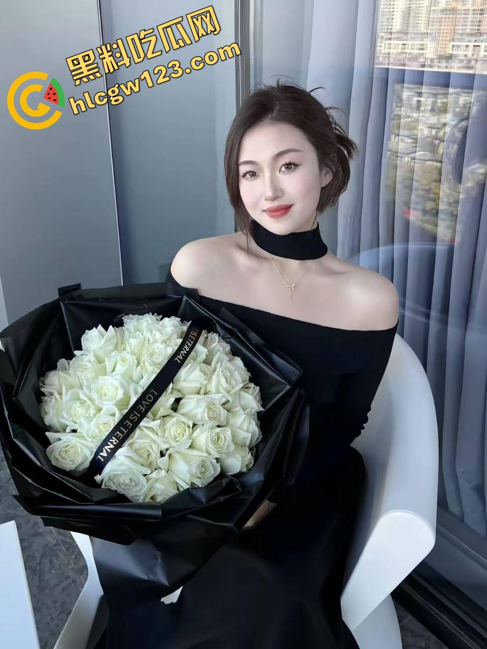 这游泳姿势教练是在床上教的？动作太熟练，一看就是下水前先上床,自由泳怎么越来越像自由用了!-5