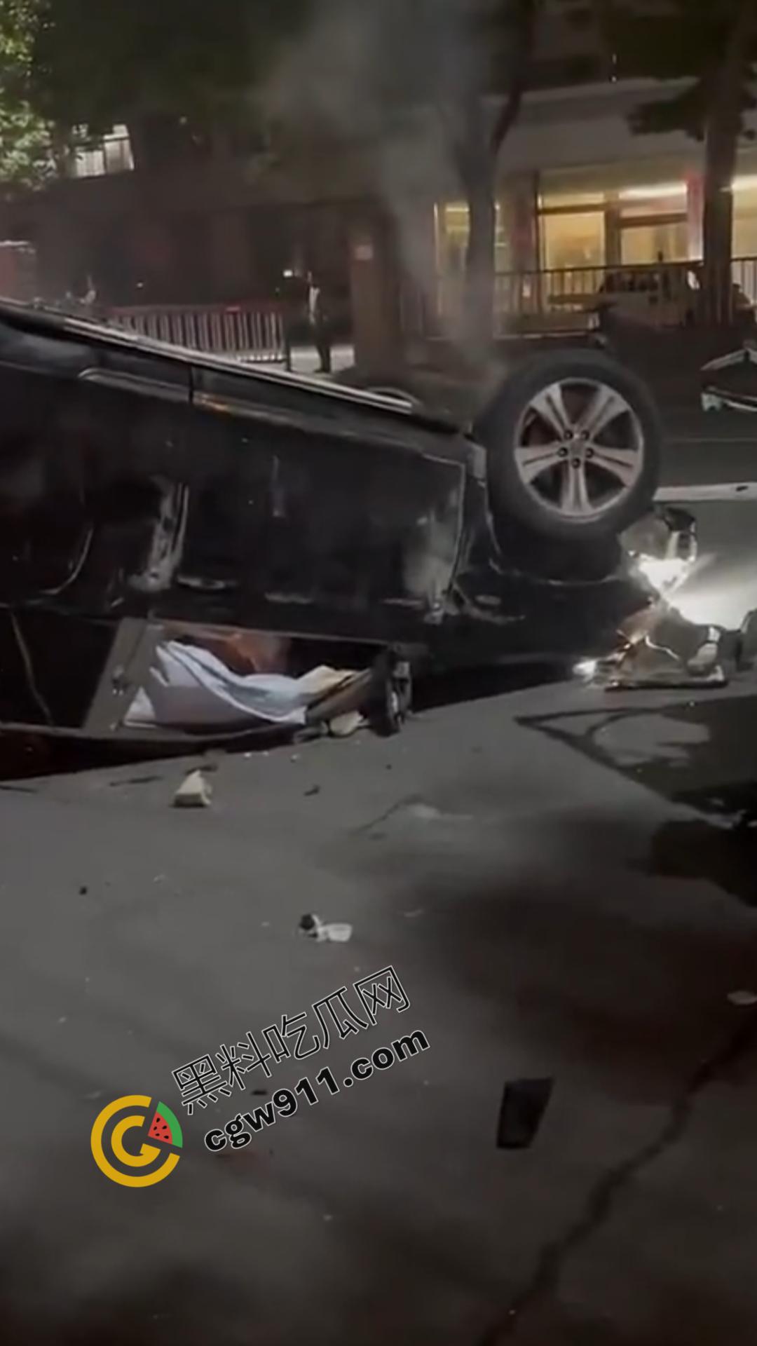 山东聊城酒驾惨祸！一夜间造成8死1伤惨烈场面，路面染血惨不忍睹，令人们悲痛欲绝。-4