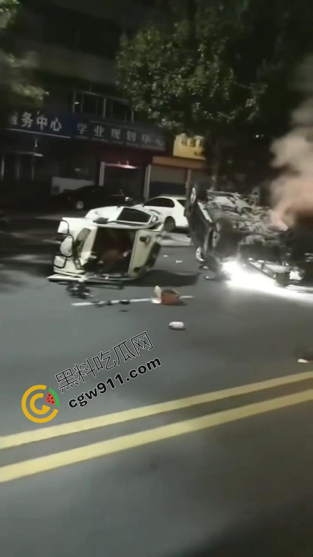 山东聊城酒驾惨祸！一夜间造成8死1伤惨烈场面，路面染血惨不忍睹，令人们悲痛欲绝。-8