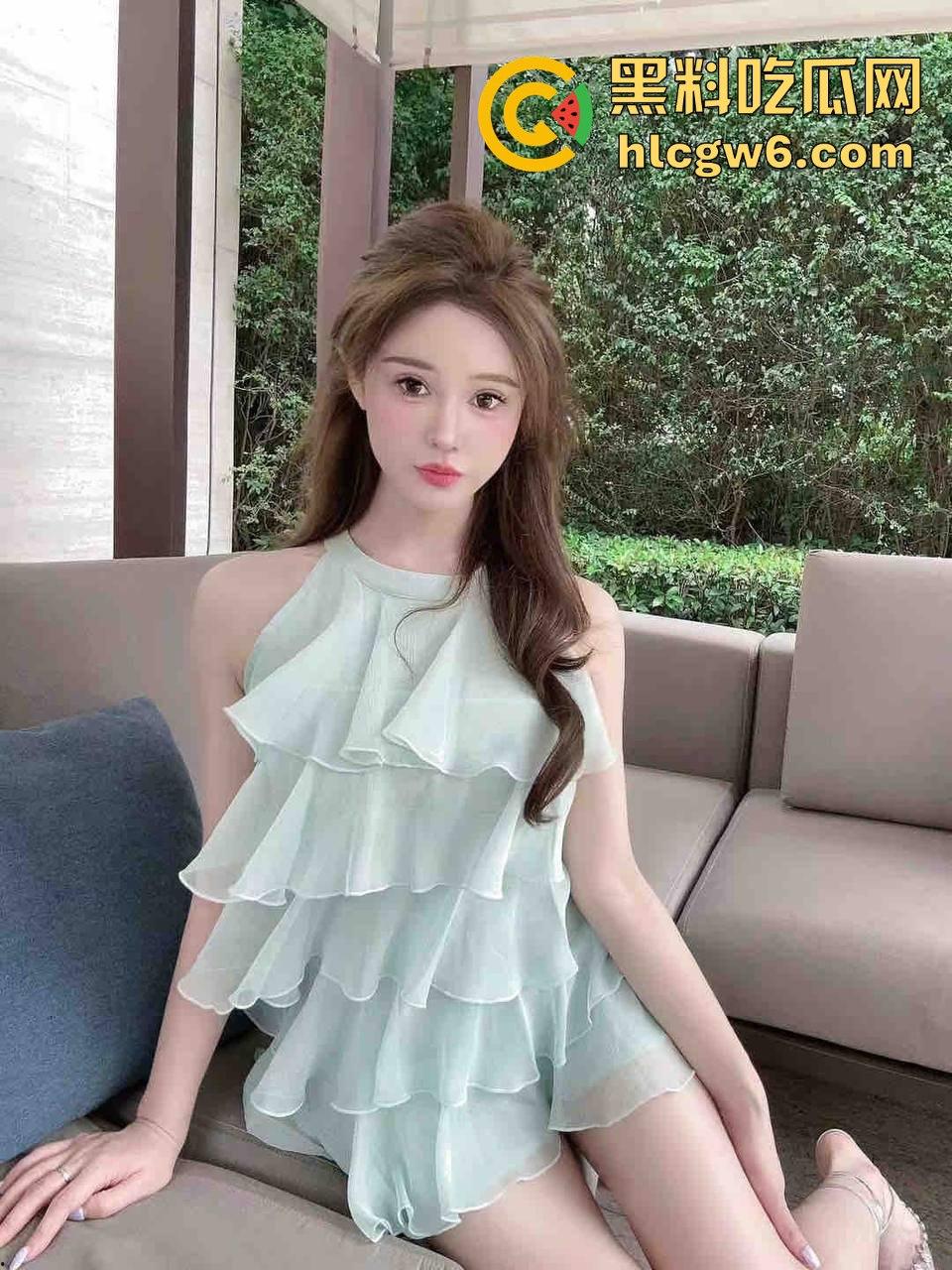 推特颜值御姐【鹿头】淫趴日常曝光，上海整容科技脸带小姐妹四男二女疯狂乱搞，鸡巴换一根又一根！-9