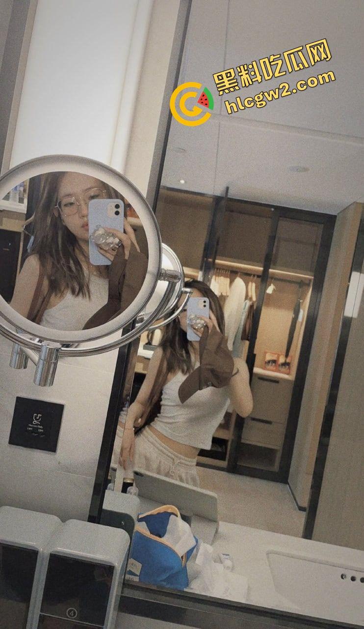 晋城职业技术学院反差骚贱母狗『戴诗诗』毕业后遇多金大叔 抛弃男友堵嘴调教！独家流出！-3