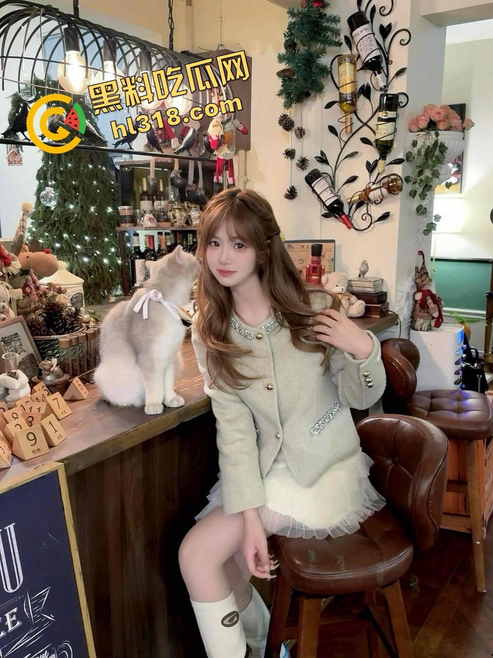 带你们见识牛逼新境界，路边防撞铁杆子也能用来自嗨，一屁股坐下去整个逼深不可测！-6