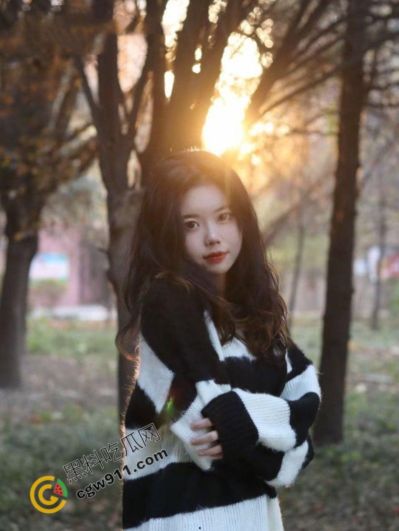 山西太原JK美少女【阮鑫圆】爆乳美臀，与男友疯狂翻云覆雨，肤白如雪娇躯颤抖，激情视频流出，欲望横流-5