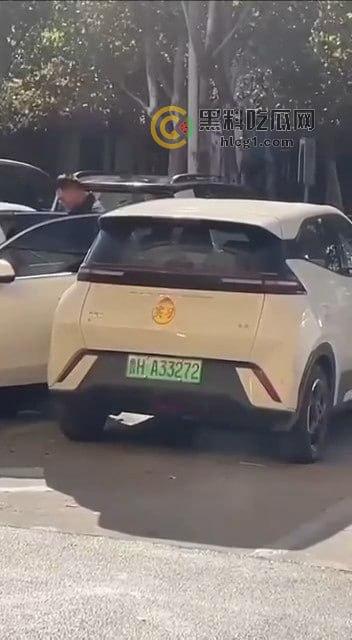 古茗店内惊现口爆老板，员工地下车库车震，梁山龙城广场沸腾了！-2