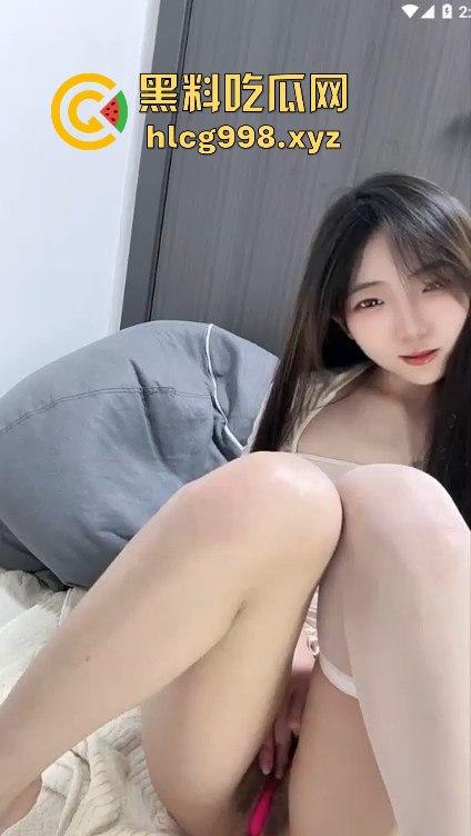 反差女神主播【上官婉儿】玩得太野！水晶肉棒狂插小穴，淫水喷成高压水炮！-8