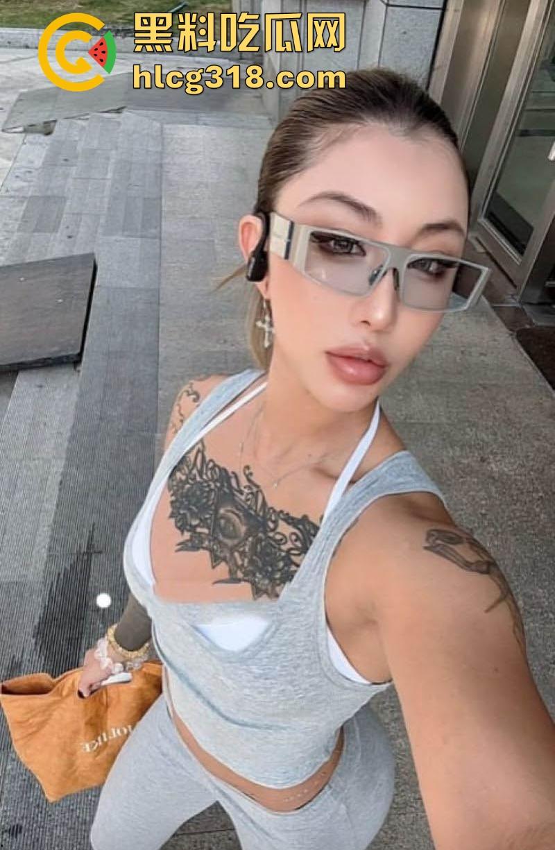 抖音健身翘臀网红【OKUBO大王】 不雅视频曝光！运动健身极致美臀，露点露逼特写 ，骚气十足！-2