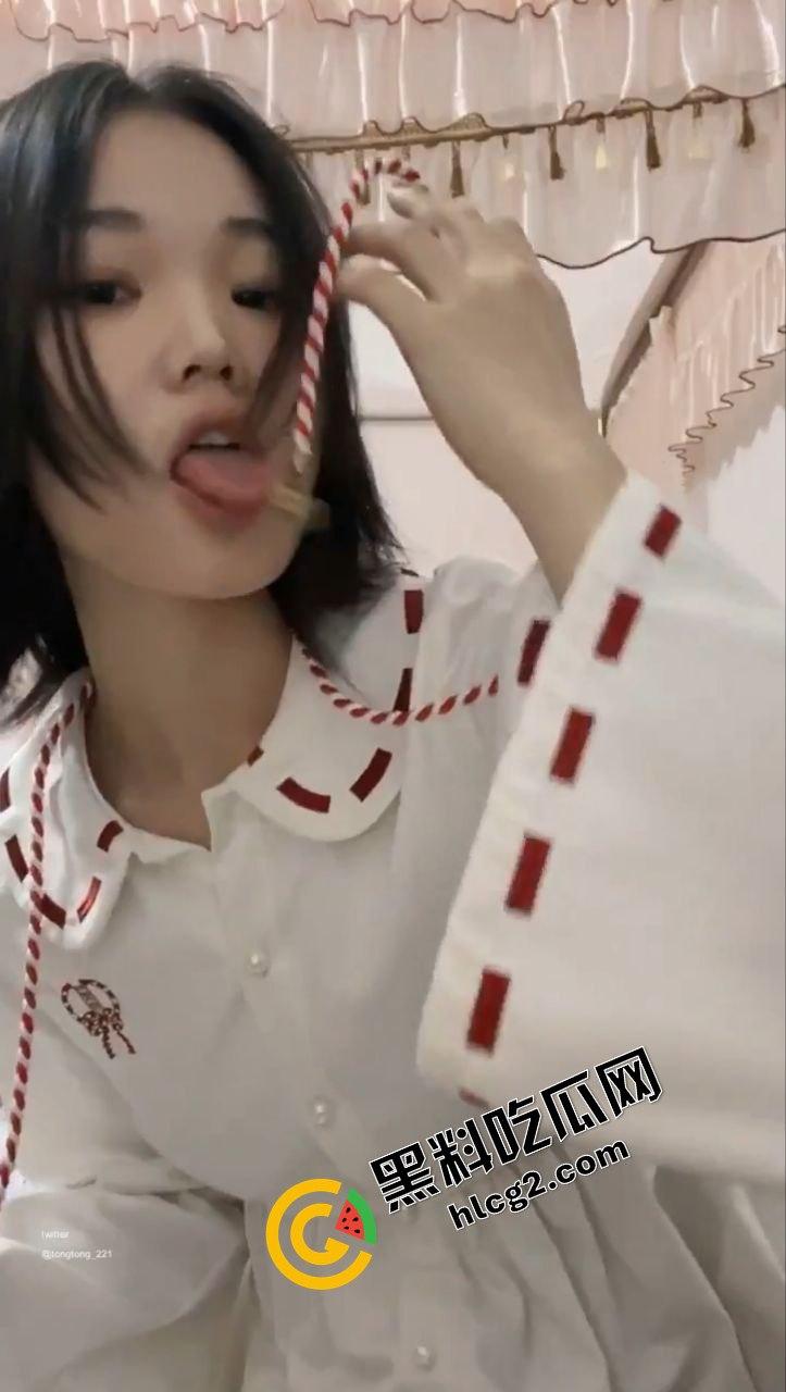 杭州极品反差小母狗『宋雯』调教虐操白虎逼 淫荡纹身3P性爱合集流出 骚到透顶！-7