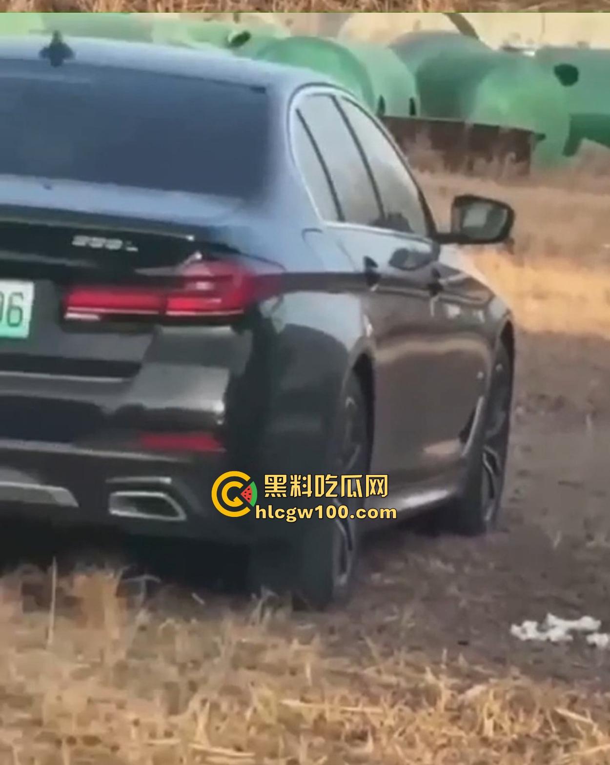 2025新年第一车震，河北【冀TF05906】车主田野激战，小蜜骑电动车赴约挨操，村口卫生纸撒一地！-8