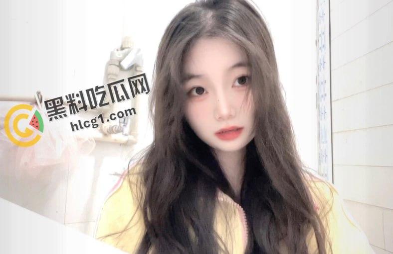 浙江大学极品学霸校花 张欢希 天生媚骨奶子巨大 叫床声非常淫荡！遭渣男调教视频泄密曝光！-8