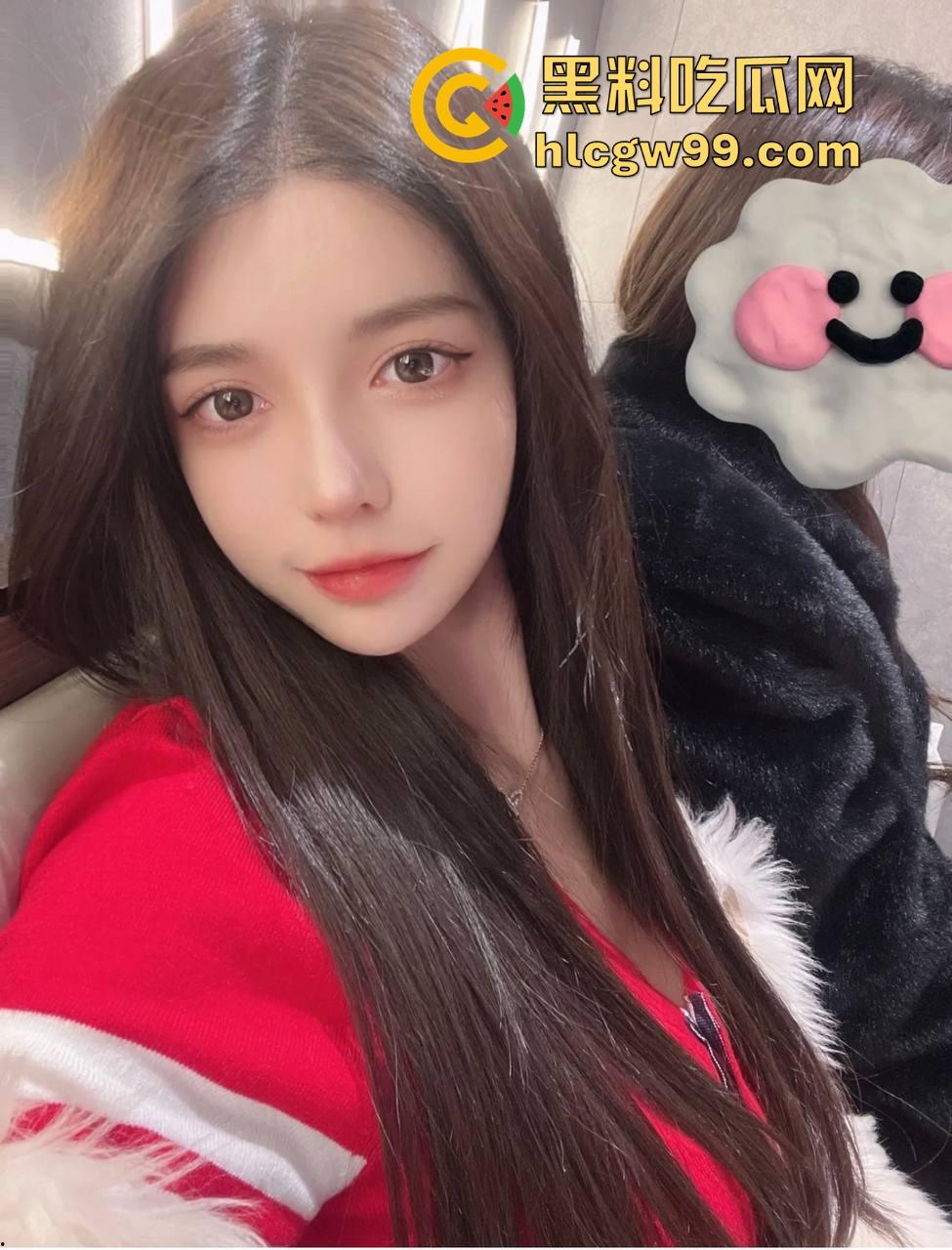 KTV地下室的阳痿现场，妹子全力助攻黑丝高跟架肩撸，少年望逼空流泪，撸了半小时弟弟却软得像根面条！-5