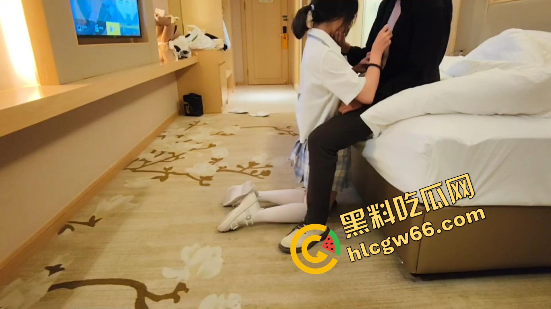 珠海大学聚会白月光班花【林鸥】被我灌醉拖宾馆，多年憋硬的屌终于操烂她骚逼还录淫片爽看！-6