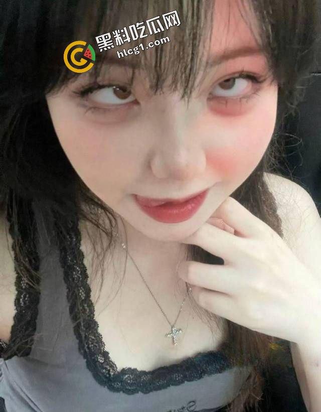 上海师范大学万人骑母狗『秦天』下贱婊子 微胖骚货 炮友自拍视频流出-4