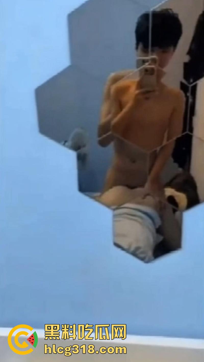 南京艺术学院蜜桃臀【胡雅婷】，外表清纯身材诱人，被疯狂后入蜜桃臀，淫叫声此起彼伏！-9