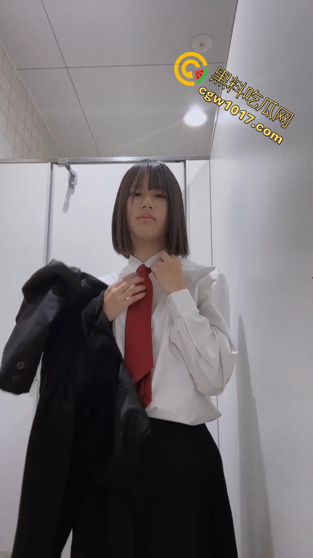 沈阳职高【刘思涵】在宿舍跟金主爸爸网调！抠逼揉奶掰穴特写，不再是别人的白月光 她已经变成了金主专属母狗！-2