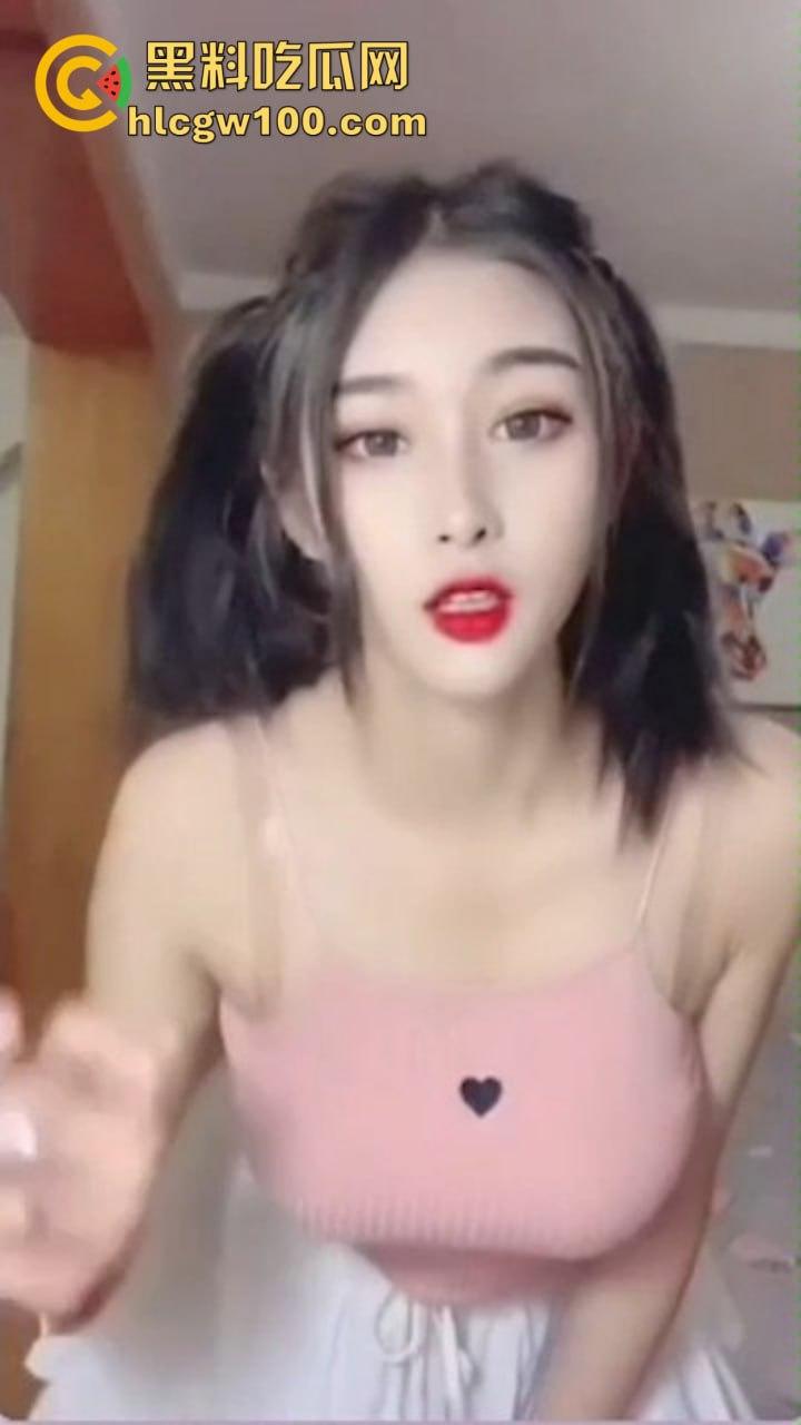 双马尾弹力腰女神来了 后入摇到全场窒息 这腰韧性堪比橡皮筋后入姿势切换丝滑  社会摇和青海摇全跪了！-7