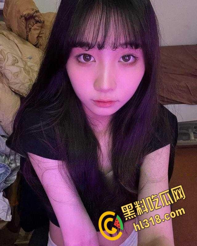 泉州师范学院【黄梦颖】，在学校是清纯高冷女神，私下和炮友床都干塌，馒头白虎逼被干的白浆四溢！-2