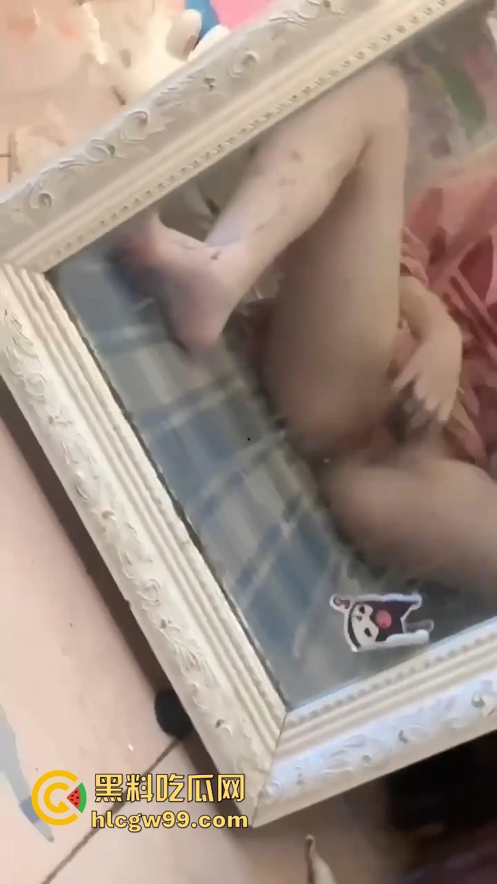 四川成都艺术学院清纯可爱反差女大学生【魏梧桐】调教视频曝光，现实和网络中判若两人，给调教成听话的小母狗。-14