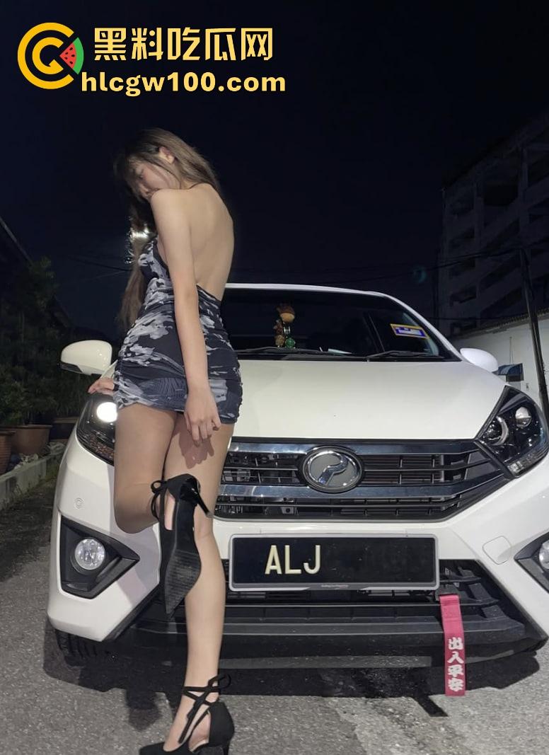 抖音10W粉网红【凯莹】福建骚鸡03年的货，包月3万随便玩，深喉爆操服务满分，有钱人的快乐真他妈让人酸！-15