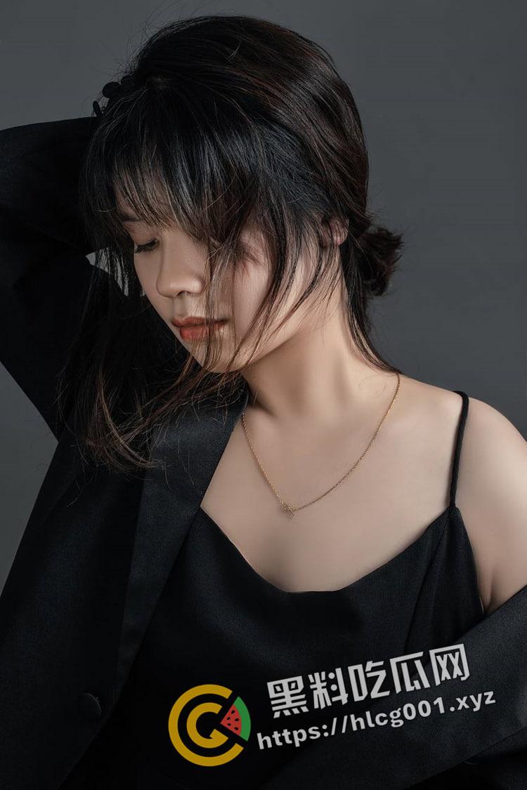 贵州六盘水二婚母狗 为了孩子甘愿做鸡吧套子 深喉后入 逼毛比头发都旺盛-2