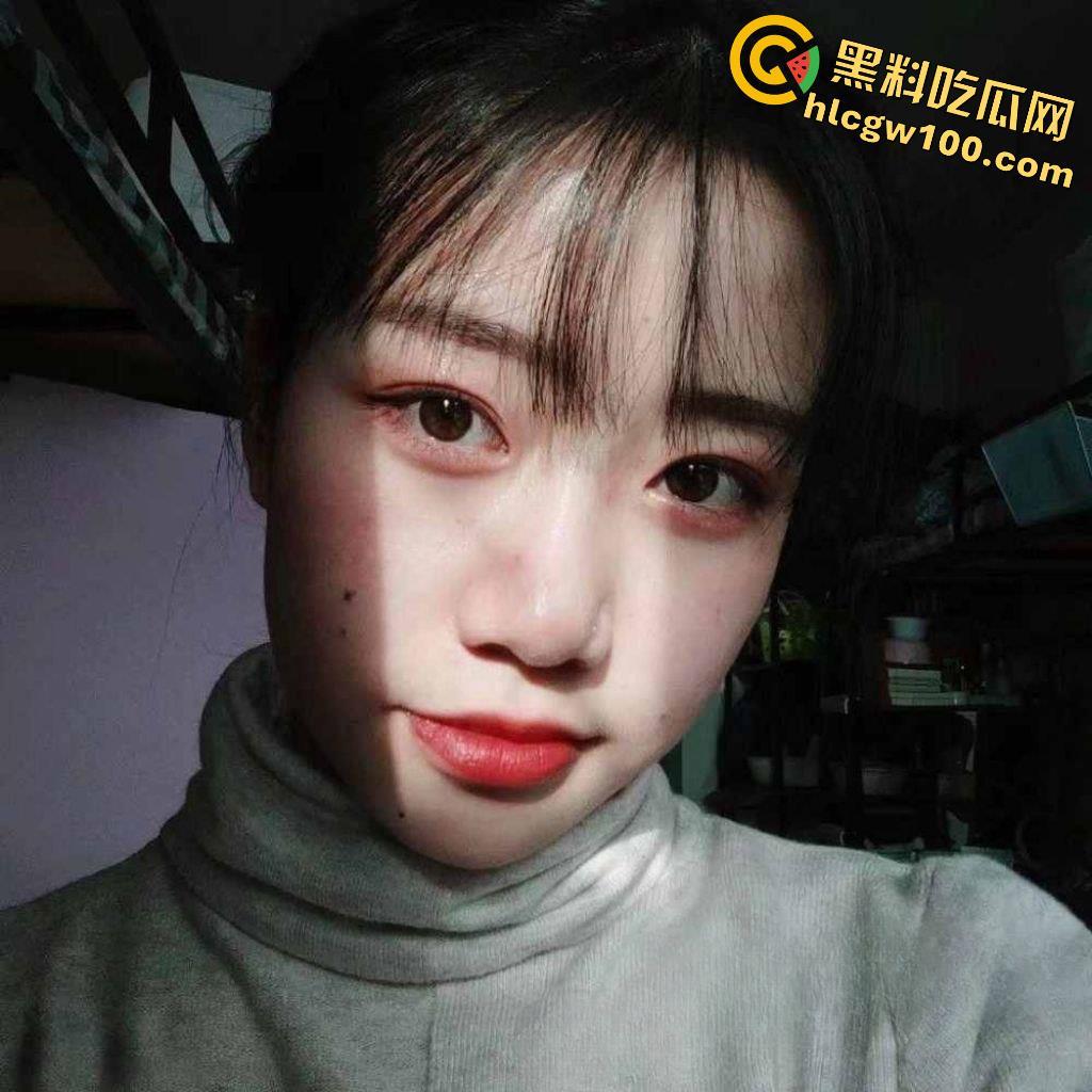 山西文理学院【刘美莹】品学兼优的花季少女沦为学长的私人玩具,身上写满淫言荡语口爆吞精-2