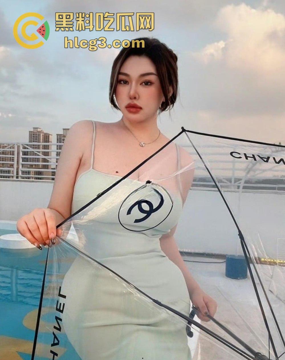 抖音巨乳网红『多肉大白兔』天台露出口交乳交视频！极致性爱场面火爆全网！-7