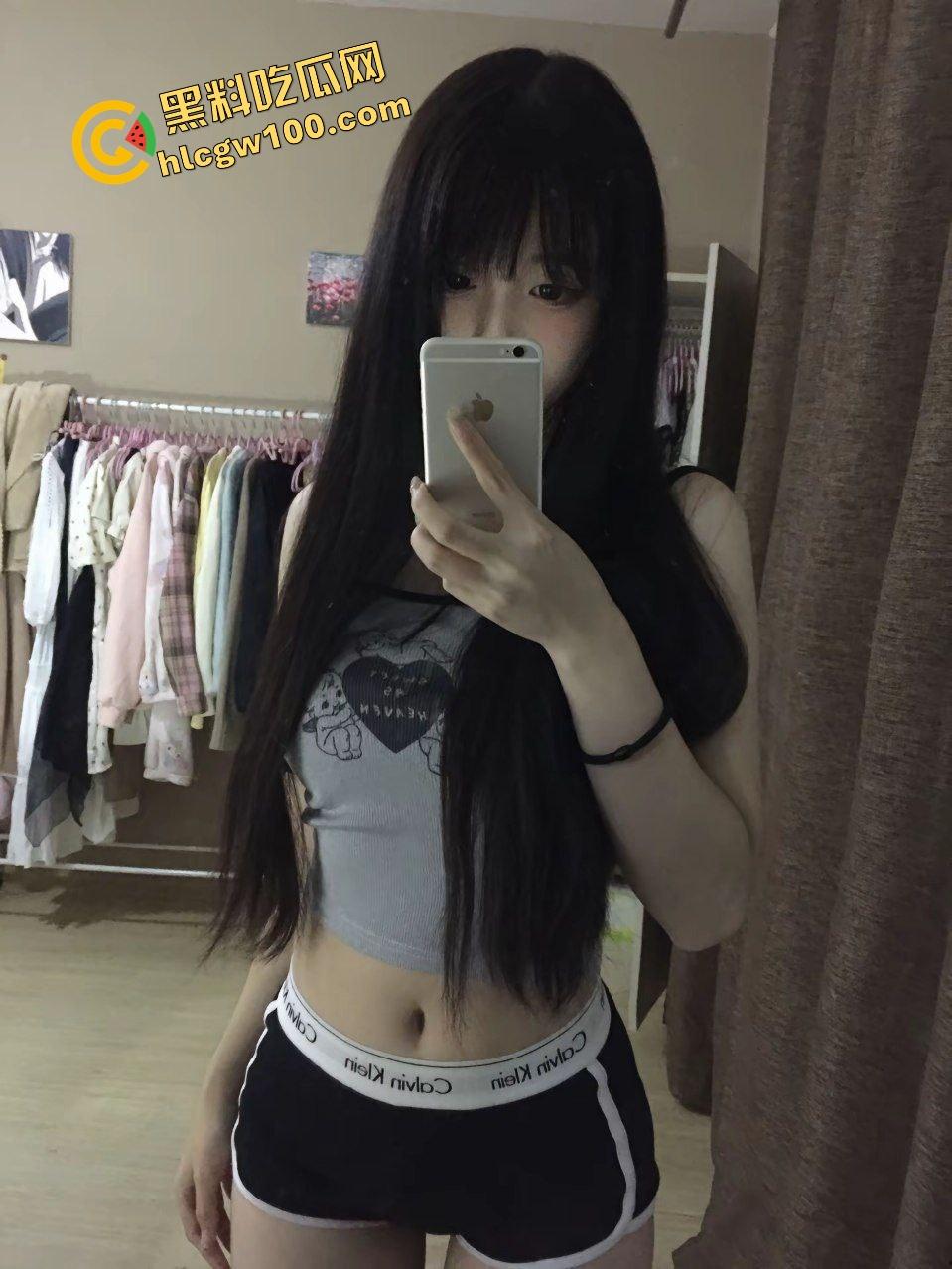 青岛职业高挑炮架女大学生【胡紫瑜】包臀裙高档酒店激情约炮 直插骚逼直晃奶！独家曝光流出！-2