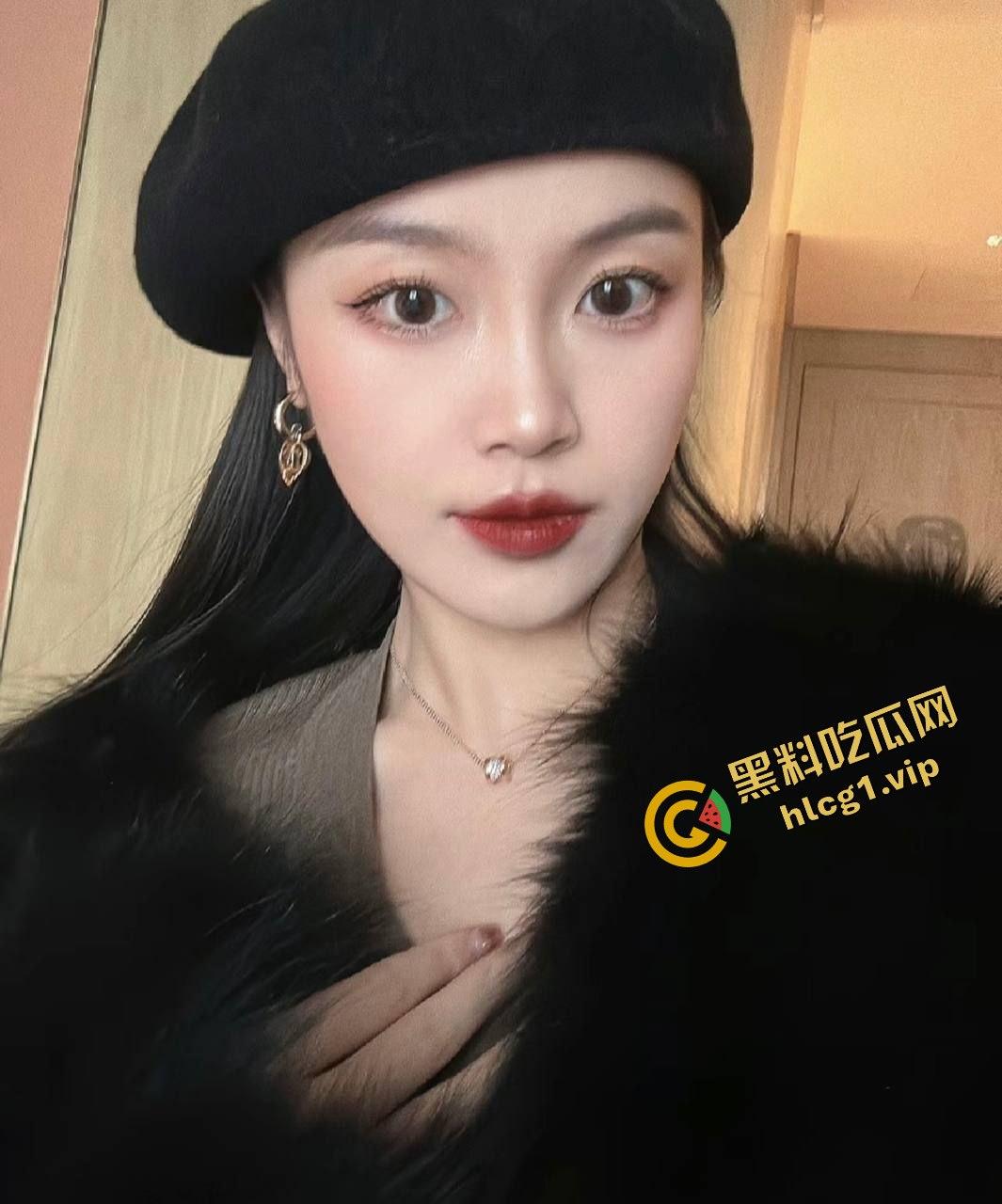 爱她就满足她！性欲爆棚人妻母狗『邹娜』以不爱我为理由与男友分手 惨遭曝光！-2