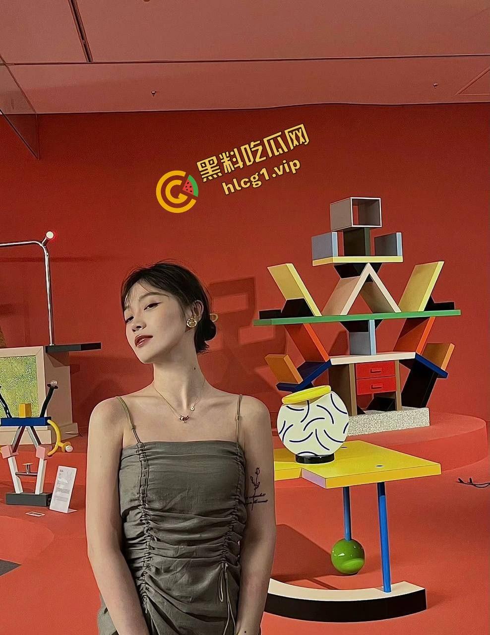 爱她就满足她！性欲爆棚人妻母狗『邹娜』以不爱我为理由与男友分手 惨遭曝光！-3