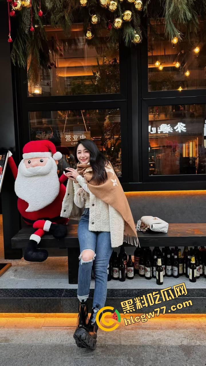 四川成都接盘侠实录，小哥花十几万彩礼娶到陪酒按摩母狗，婚后才发现床上骚得像老手，翻聊天记录全崩！-7