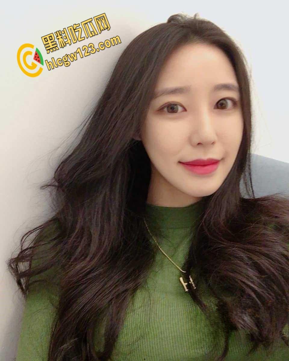 陕西护士【王雅】，168身高的极品炮架子约炮医院男同事，黑丝诱惑后入狂顶大肥臀！-4