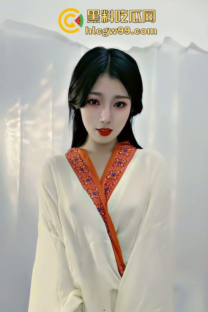 四川传媒大学小仙女【杨晓琳】化身青楼女子露点古风骚舞勾引大哥，舞蹈生再就业真他妈会玩！-7