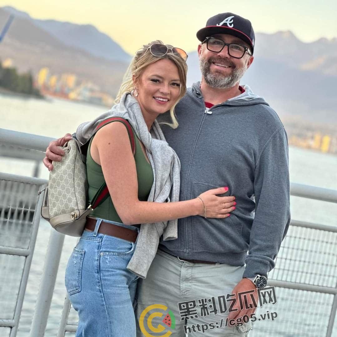 标题 美国大学教授反差婊 老公绿帽奴 喜欢看老婆和黑人学生做爱 视频被流出 那么大的黑棍不得捅进胃里-2