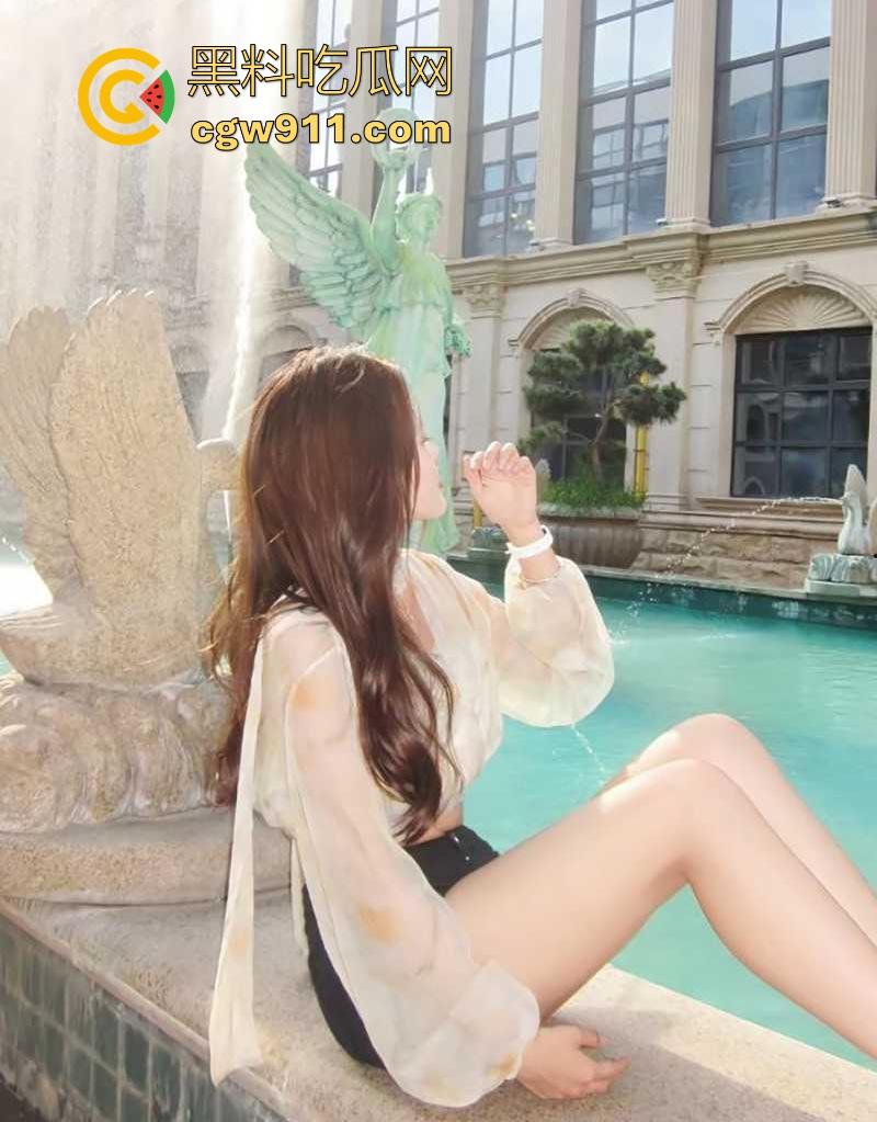 石家庄微胖母狗【许钰婷】惨遭旧爱背叛曝其性癖淫片，高材女爱玩开档后入，蹶臀淫姿极其淫荡！-2