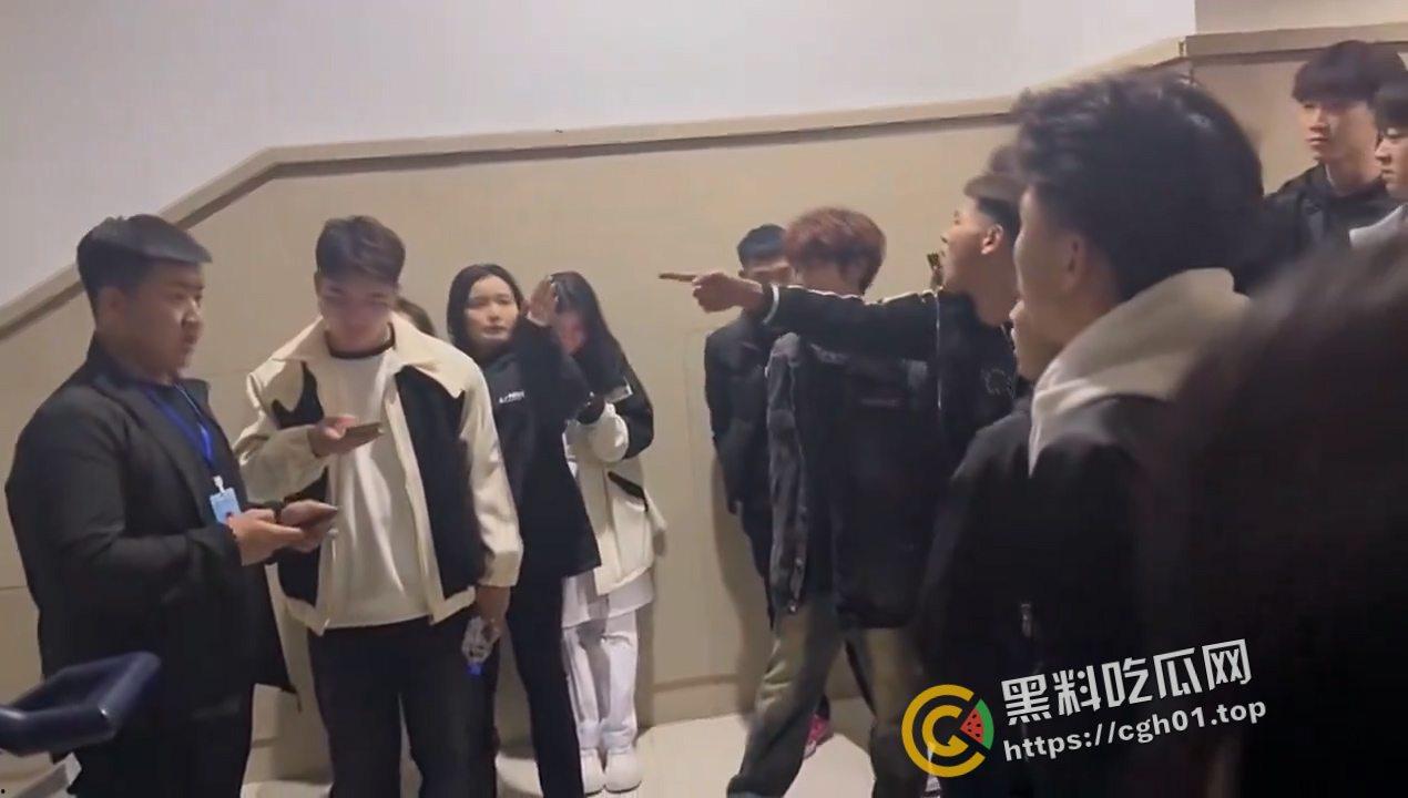 长春健康职业学院大瓜！学生们集体抗议学生会长期霸凌 这是黑社会啊 符合对大专东北银的客观印象-5