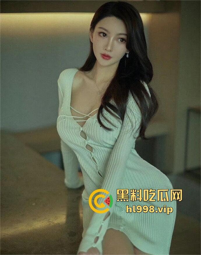 揭秘黄晓明女友『叶柯』同款隆胸术手术过程，看的让人心惊！胸被医生猛戳猛捣，视觉冲击强到不敢看！-3