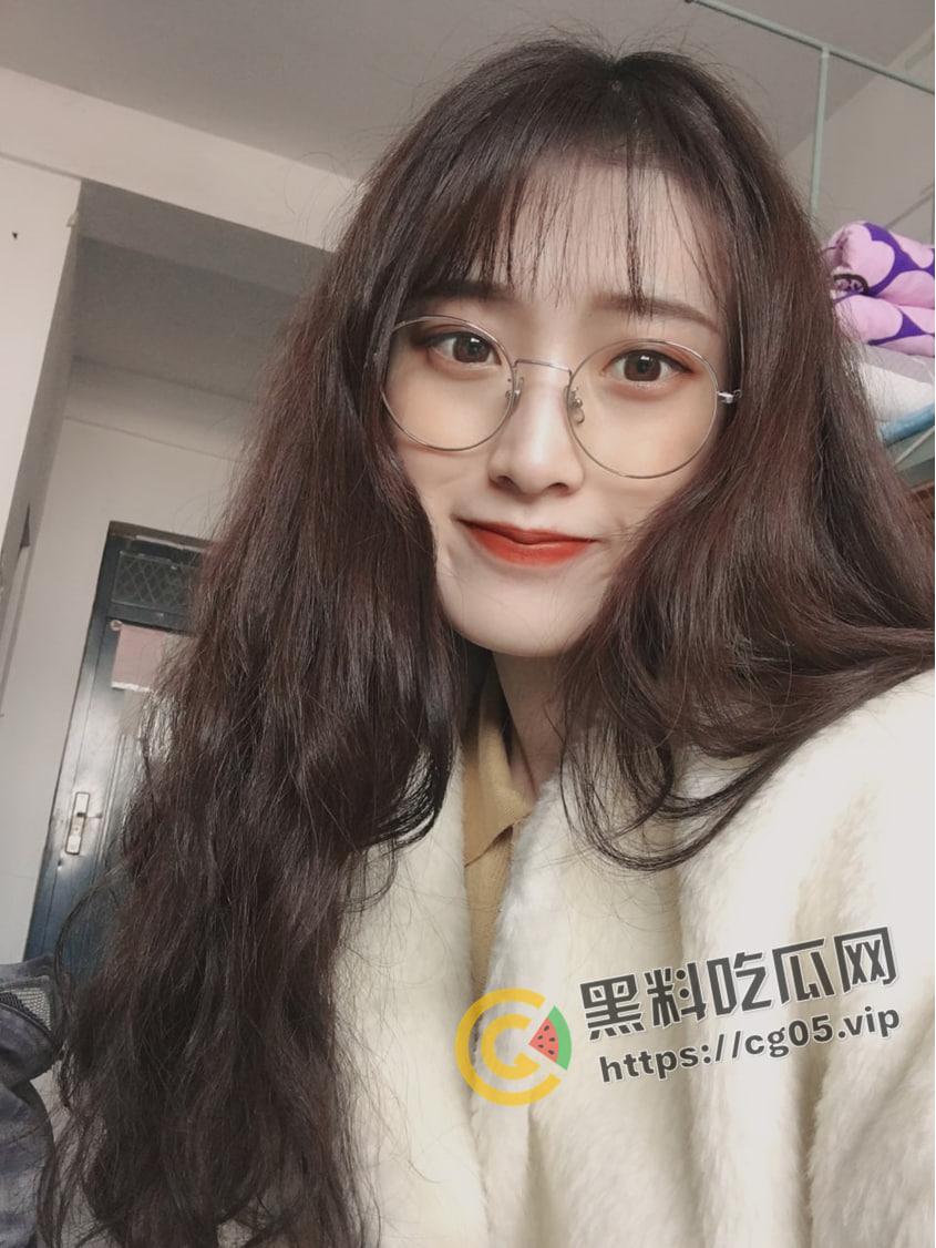 眼镜一摘 火力全开！研究生反差婊摘掉眼睛疯狂口角 涡轮压缩机上身疯狂榨精 研究生肉片就是好吃-5