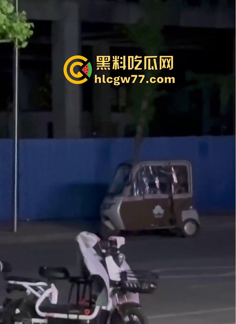 这才是强者从来不抱怨环境 户外三轮车车震偷拍 小情侣激情野战 只要你想哪里都可以震一下!-3