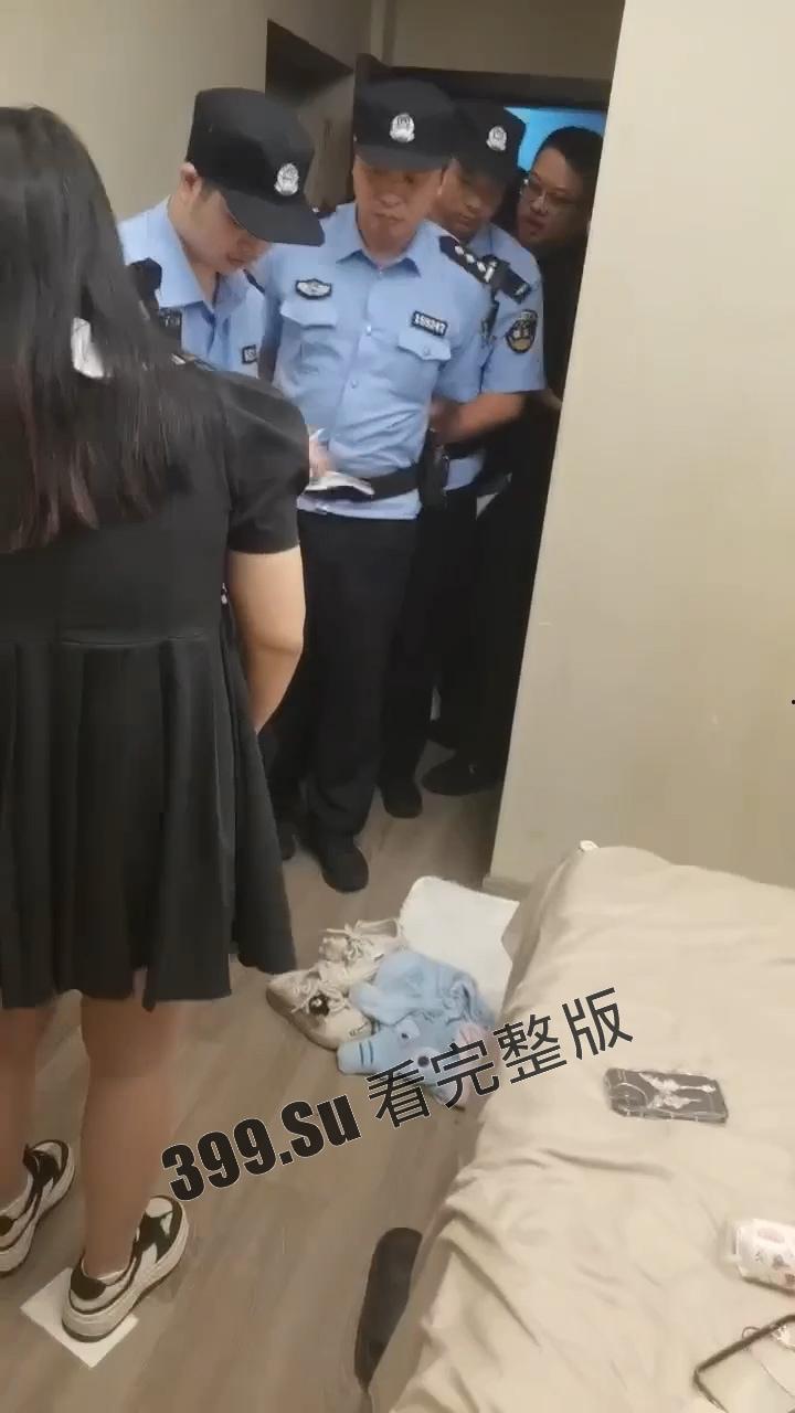离谱！女学生自营卖淫可接受3P 给男友戴绿帽 谎称在ktv做行政，被闺蜜戳破谎言 ，房间全是避孕套，最后还给送进局子-14
