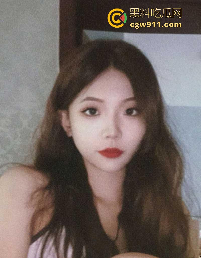 新疆大学极品女大【赵芽菲】自慰视频曝光，为捞金卖自慰视频尺度超爆，多毛蜜穴淫汁拉丝诱人！-3