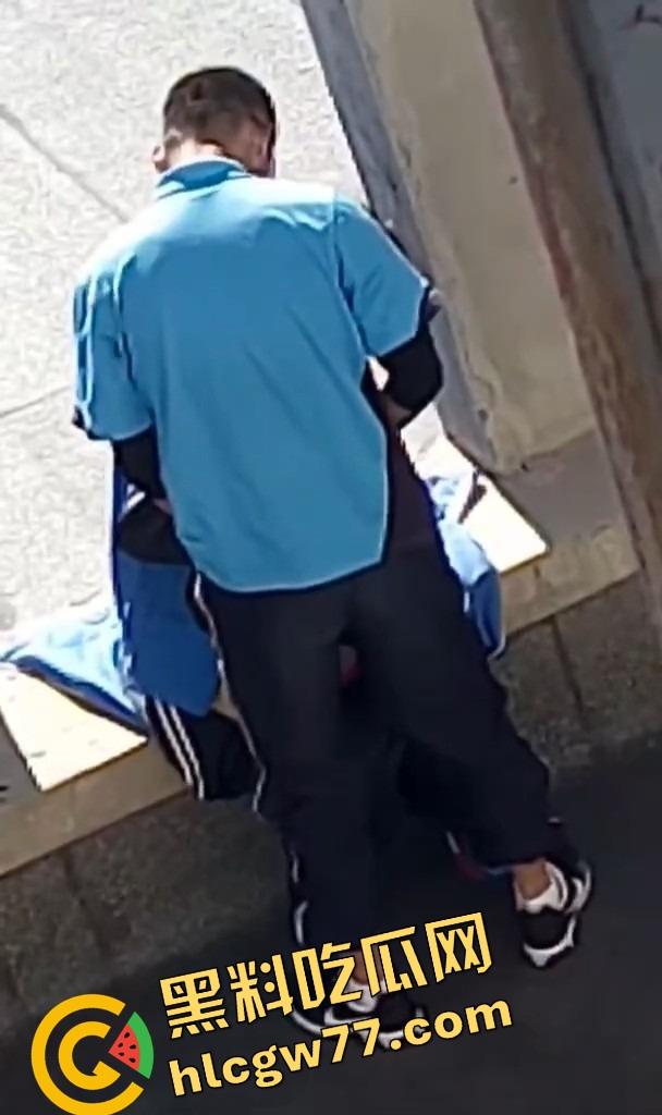 惠州二中高中情侣校服下偷偷开干，从抠逼亲热到无套换姿势，青春就是敢，Just do it！-7