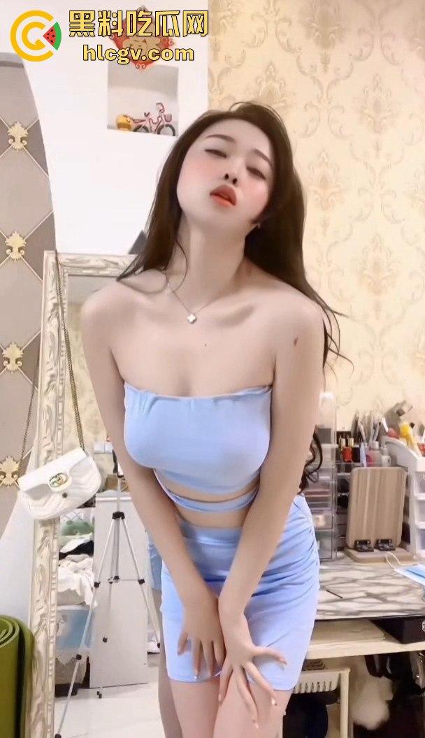 极品精神小妹情趣制服抖奶舞，卫生间里抖到飞起！付费看奶，白嫖看骚谁不冲？-13