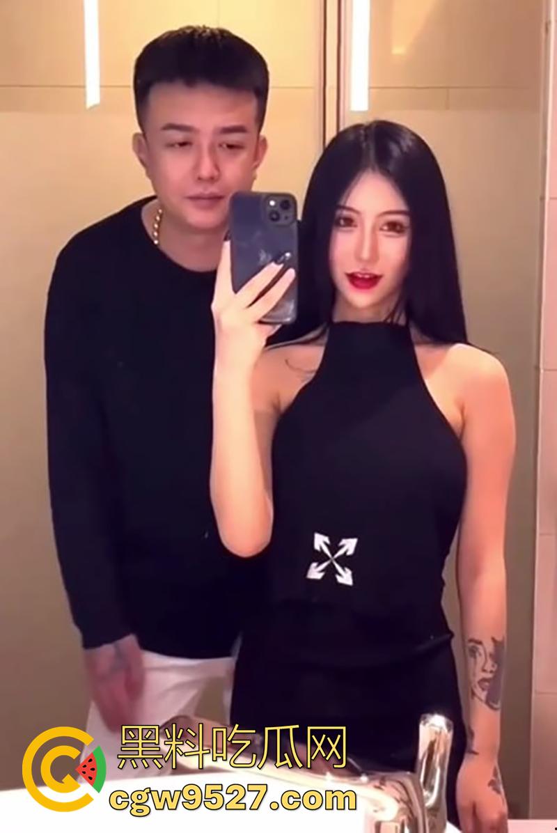 精盆反差婊【韩婧格】，红极一时的美女网红，曾经也是榜一大哥的母狗，线下大战视频被曝光！-5