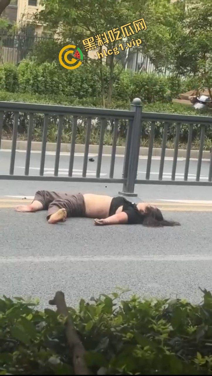 新能源极氪001 极速飞车黄毛 刚结婚大喜就出车祸！致2死1伤！-16