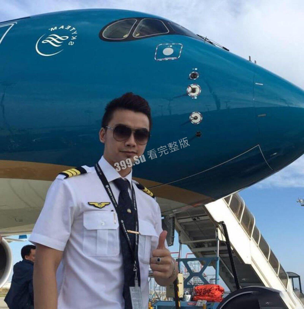 越南航空 副机长 #HaDuy 和前模特白虎女友 #AuHaMy 性爱影片泄漏-9