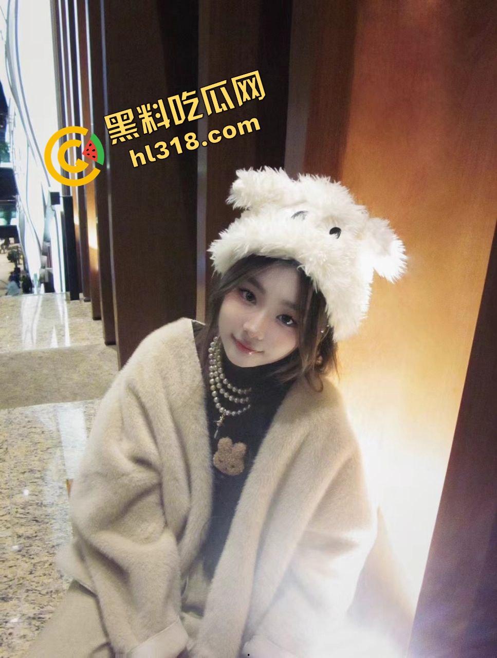 酒吧捡回黑丝精，开房就上攻速buff，奶子操就晃得鸡巴心肝乱颤，开房体验直接封神！-8