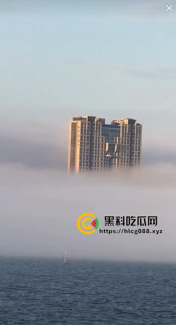汕头南滨路海市蜃楼震撼现身：网友直播操天奇观，雾里看屌以为神仙下凡！-9