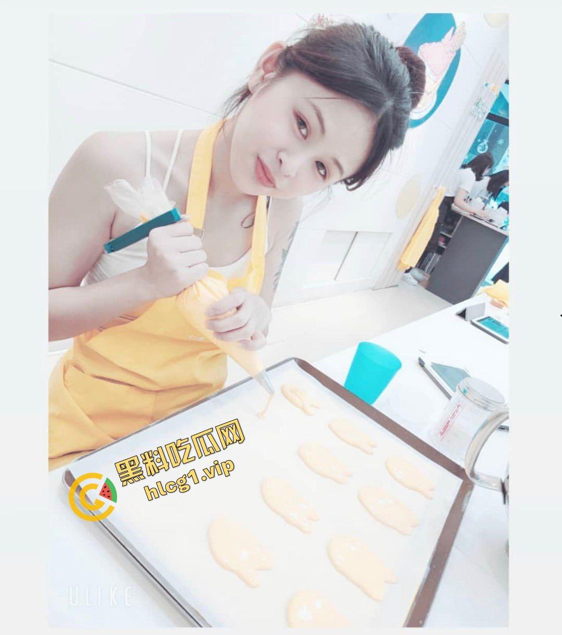 洛阳理工大学极品骚婊子『冯佩莹』尤物小炮台 粉逼贱脸 极致反差！-1