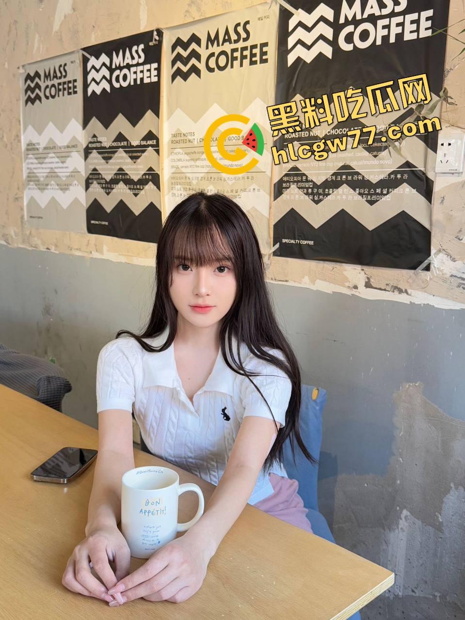 延边奶茶店骚母狗店员『李丹』被操到痉挛,JK装下藏着粉鲍肥臀，内射后入爽翻天，反差感太TM带劲！-5